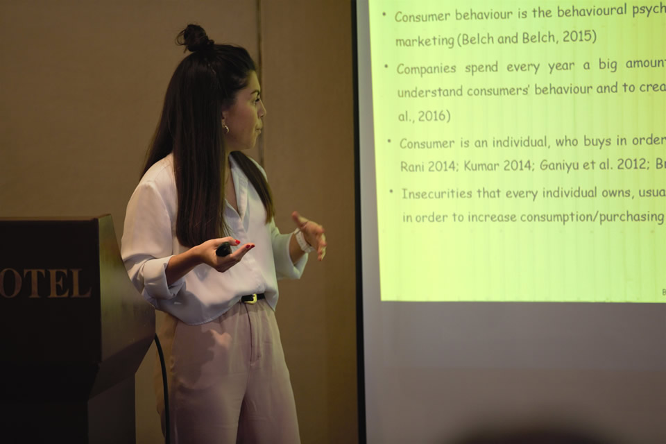 Ms Elina Ketikidi had the opportunity to present her paper on "Investigating online consumer behaviour in the fashion market: a qualitative study of consumers and digital experts in Greece” 